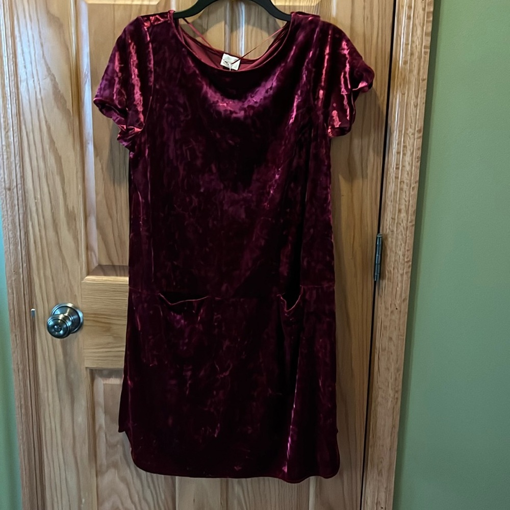 Great holiday crushed velvet burgundy dress super stretchy comfortable